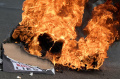 demo-di-depan-kpu-diwarnai-aksi-bakar-spanduk_20240318_211358.jpg