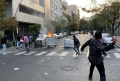 Demo Memanas di Iran, Korban Bertambah dan Internet Diputus