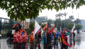 Demo Menolak Kenaikan Harga BBM di Depan Gerbang DPR