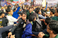 Demo Tolak Kenaikan Harga BBM di Bandung, Dua Kelompok Mahasiswa Ricuh