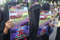 Demo Tolak Konser Coldplay