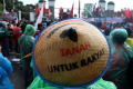Demo Tolak Perppu Ciptaker di Depan Gedung DPR RI