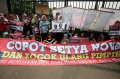 Tuntut Setya Novanto Mundur