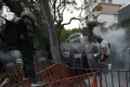 demonstran-pro-palestina-bentrok-dengan-polisi-di-kedubes-israel_20240529_134951.jpg