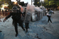 demonstran-pro-palestina-bentrok-dengan-polisi-di-kedubes-israel_20240529_170612.jpg