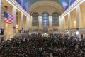 Demonstran Pro Palestina Blokir Stasiun Grand Central New York