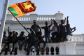 Demonstran Serbu Kantor Perdana Menteri Sri Lanka
