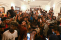 Demonstran Serbu Kantor Perdana Menteri Sri Lanka