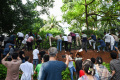 Demonstran yang Marah Serbu Istana Perdana Menteri Bangladesh
