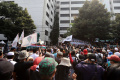 demonstrasi-di-depan-gedung-kemenag_20220304_184605.jpg