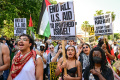 demonstrasi-warga-amarika-pro-palestina-di-orlando-florida_20240512_105514.jpg