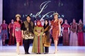 desain-batik-jatim-ivan-gunawan-di-east-java-fashion-harmony2019_20191122_172454.jpg