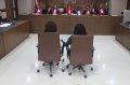 Dessy dan Julia Divonis 4 Tahun Penjara