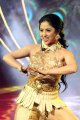 dewi-perssik-dipentas-mahacinta-show_20141213_184947.jpg