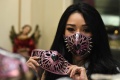 Diana Putri Desain Masker Dipake Lady Gaga