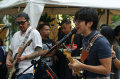 dikta-hibur-pengunjung-sarinah_20240327_223332.jpg