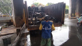 dinas-pupr-kota-tangerang-bersihkan-kali-sabi_20220422_195211.jpg