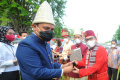 direksi-btn-kenakan-baju-adat-sambut-hut-ke-77-kemerdekaan-ri_20220817_211815.jpg