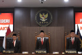 dkpp-berhentikan-ketua-kpu-hasyim-asyari-terkait-kasus-asusila_20240703_195615.jpg