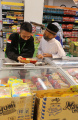 Dompet Dhuafa Mengajak Anak Yatim Belanja di LuLu Hypermarket QBIG BSD City