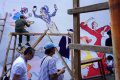Dosen dan Mahasiswa DKV Unpas Buat Mural di Kampung Wisata