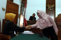 eddies-adelia-jalani-sidang-putusan_20150428_194544.jpg