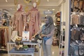 fashion-busana-muslim-baju-lebaran_20210508_135114.jpg