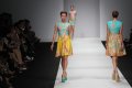 Fashion Show Karya Jeanny Ang di JFW 2015