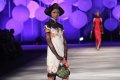 fashion-show-karya-sebastian-gunawan_20150205_025554.jpg