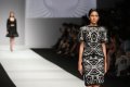 fashion-show-karya-tex-saverio-di-jfw-2015_20141103_143417.jpg