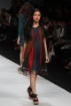 Fashion Show Koleksi Lekat di JFW 2015