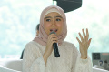 febby-rastanty-raih-cumlaude-di-fakultas-hukum_20240402_184549.jpg