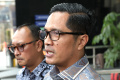 febri-diansyah-dan-rasamala-aritonang-diperiksa-kpk_20231002_170418.jpg