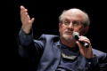 File Foto Salman Rushdie Penulis Kontroversial Ditikam