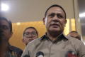 firli-bahuri-usai-menjalani-pemeriksaan-di-bareskrim-polri_20231201_212105.jpg