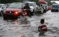 Genangan Air Mengakibatkan Macet