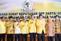 Golkar Serahkan SK Balon Kepala Daerah