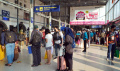 H+4 Lebaran, Stasiun KA Pasar Senen Masih Ramai Pemudik