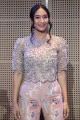 happy-salma-goyang-pegelaran-seni-sukabumi-1980_20231201_171954.jpg
