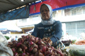 Harga Bawang Merah Turun ke Rp 68.100 per Kg