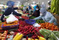 harga-kebutuhan-pokok-di-pasar-kosambi-bandung_20220425_191212.jpg