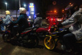 harga-revvo-89-naik-pengendara-motor-tetap-antre-di-spbu-vivo_20220930_212438.jpg