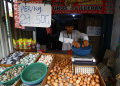 harga-telur-ayam-tembus-rp-29500-di-jakarta_20220822_164127.jpg
