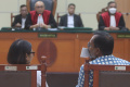 hariz-azhar-dan-fatia-divonis-bebas_20240108_202917.jpg