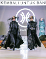 HidaHasan Gelar Fashion Show Tunggal Tema Kembali Untuk Banua
