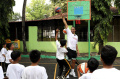 hornets-grant-williams-dan-marquez-bolden-latih-siswa-sd_20240531_170539.jpg