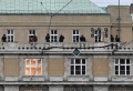 horor-penembakan-massal-di-praha-15-orang-tewas_20231222_141855.jpg