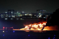 horor-pesawat-terbakar-di-bandara-haneda-tokyo_20240103_070730.jpg