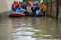 hujan-sejak-dini-hari-banjir-genangi-jakarta_20240229_212257.jpg