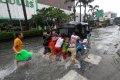 hujan-tak-kunjung-reda-jakarta-dikepung-banjir_20150209_191042.jpg